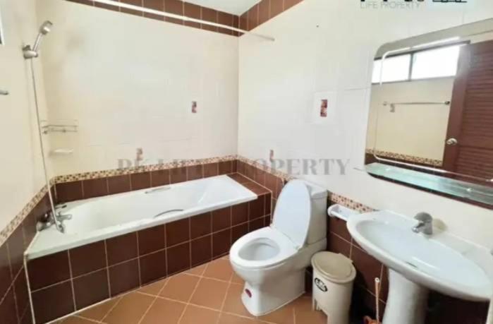 Villa Tanya Ban Saiyuan Exteriör bild